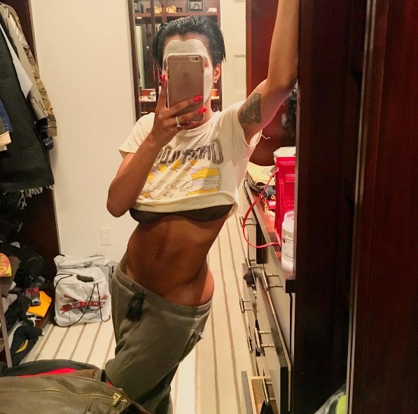 Teyana Taylor's Sexy Abs