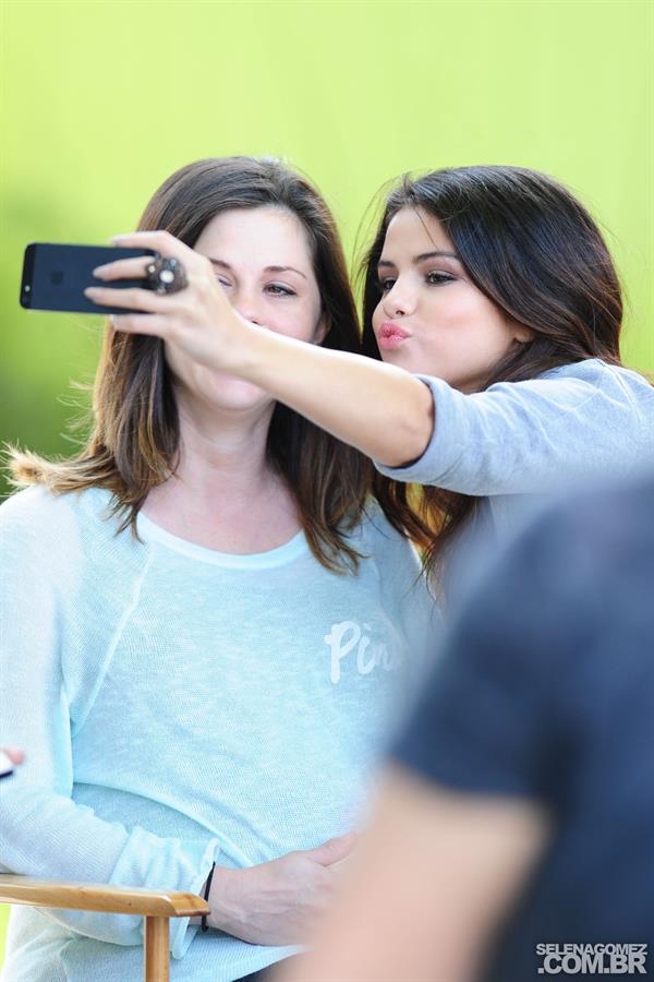 Selena Gomez – Dream Out Loud shoot in LA 5/2/13 update  
