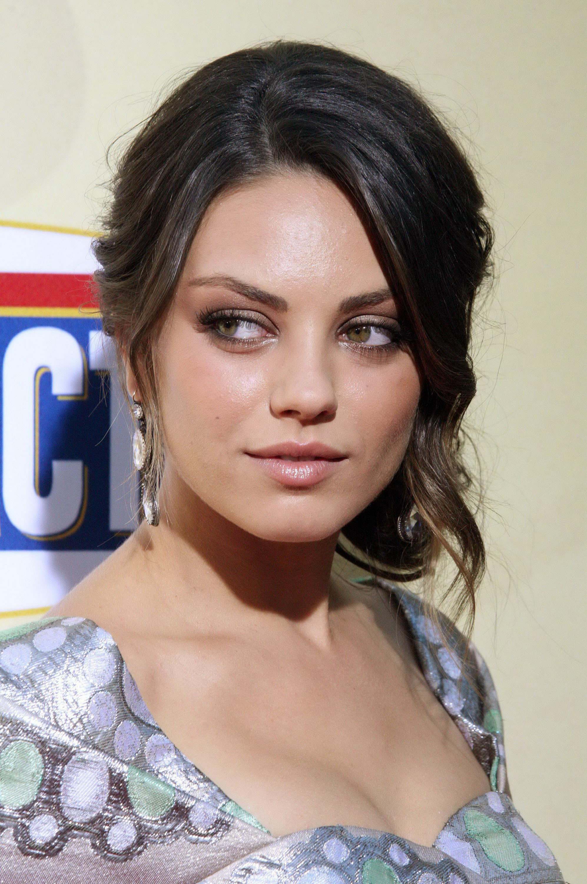 Mila Kunis Pictures