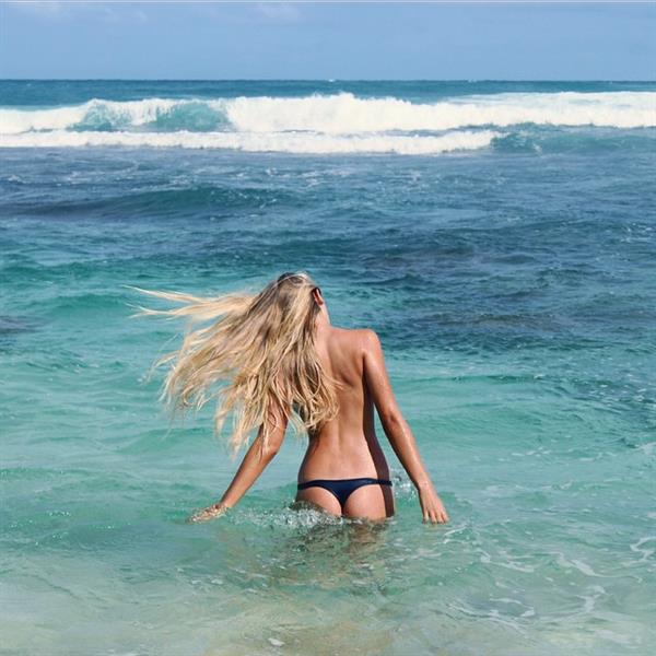 Isabell Klem in a bikini - ass