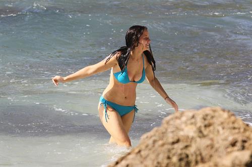 Jennifer Lawrence bikini candids in Maui 11/21/12 