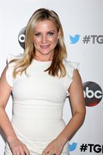 Jessica Capshaw