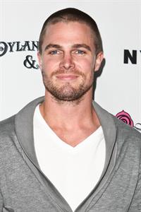 Stephen Amell