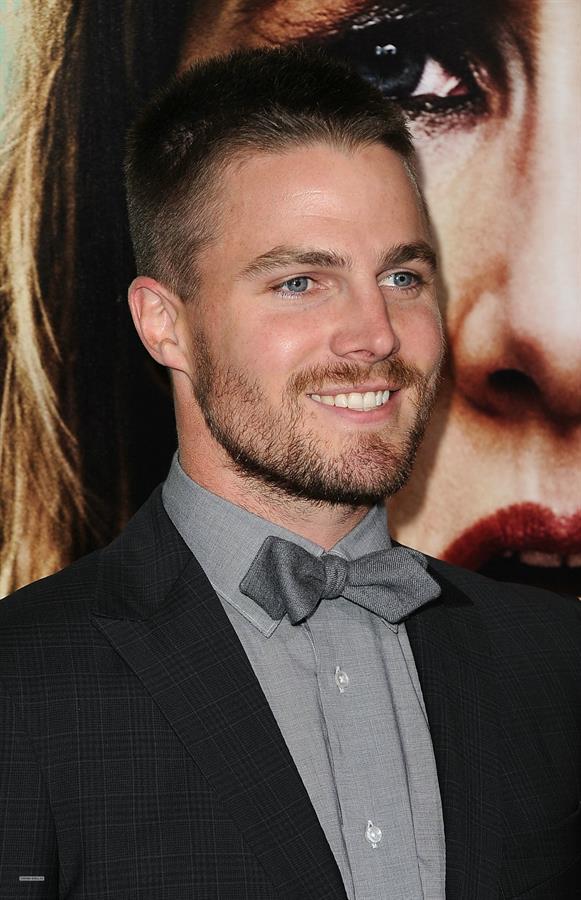 Stephen Amell