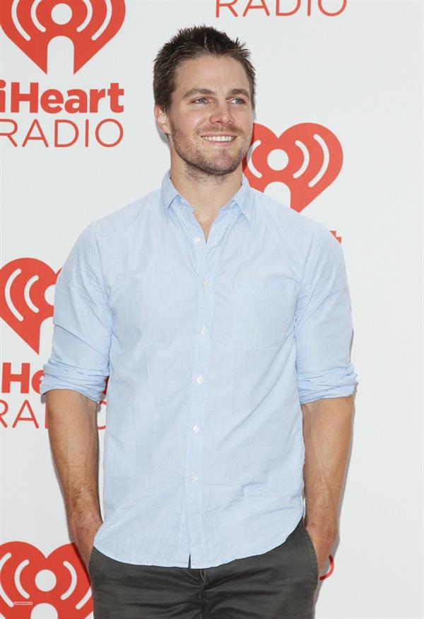 Stephen Amell