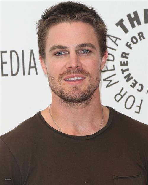 Stephen Amell