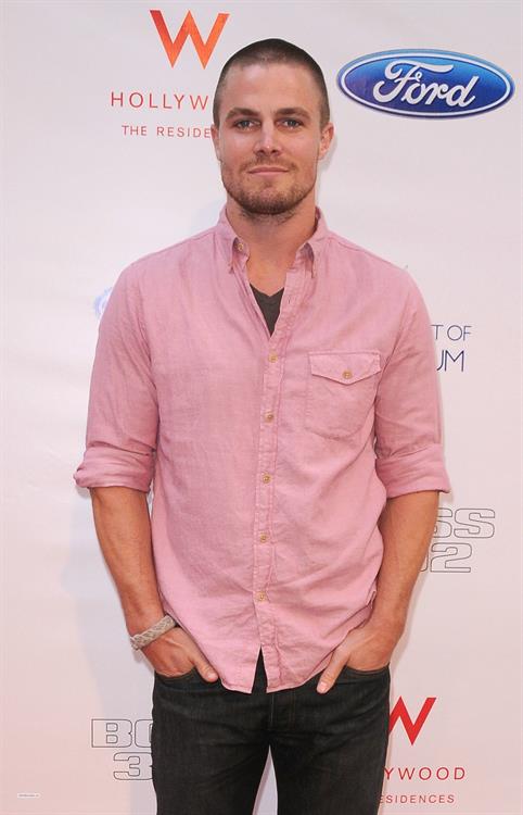 Stephen Amell