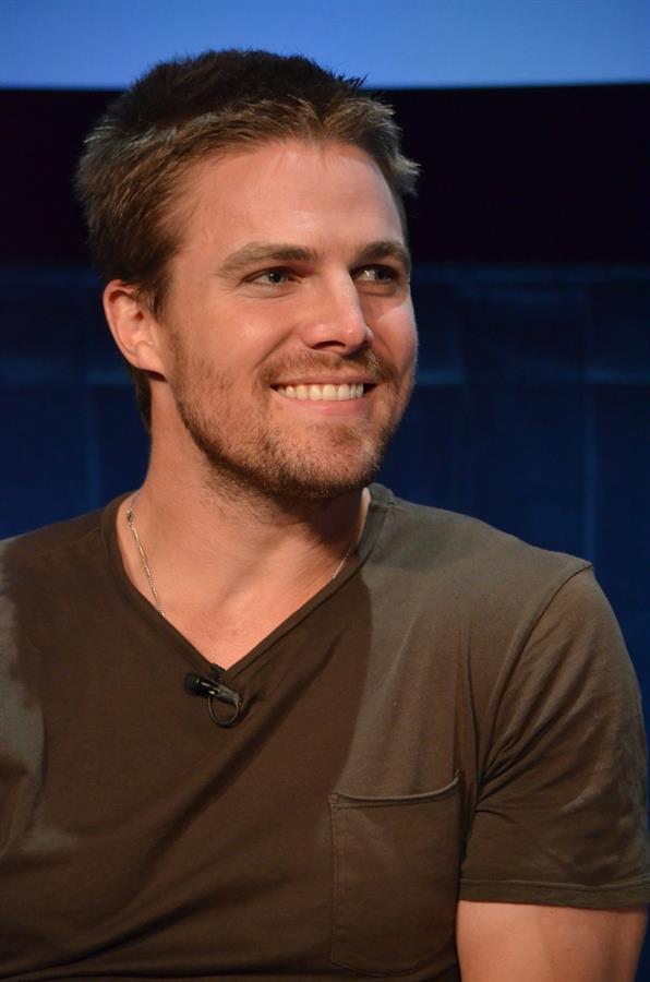 Stephen Amell