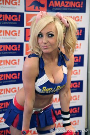 Jessica Nigri as Juliet Starling