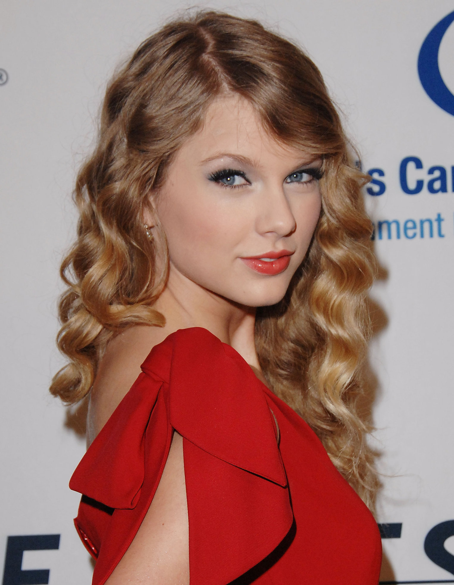 Taylor Swift 13th annual Unforgettable Evening benefiting Entertainment Industry Foundation held at Beverly Wilshire Four Seasons hotel on January 27, 2010 