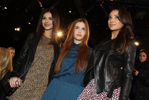 Victoria Justice Pictures Victoria Justice DKNY Women during Fall 2013 Mercedes-Benz Fashion Week in NY 2/10/13