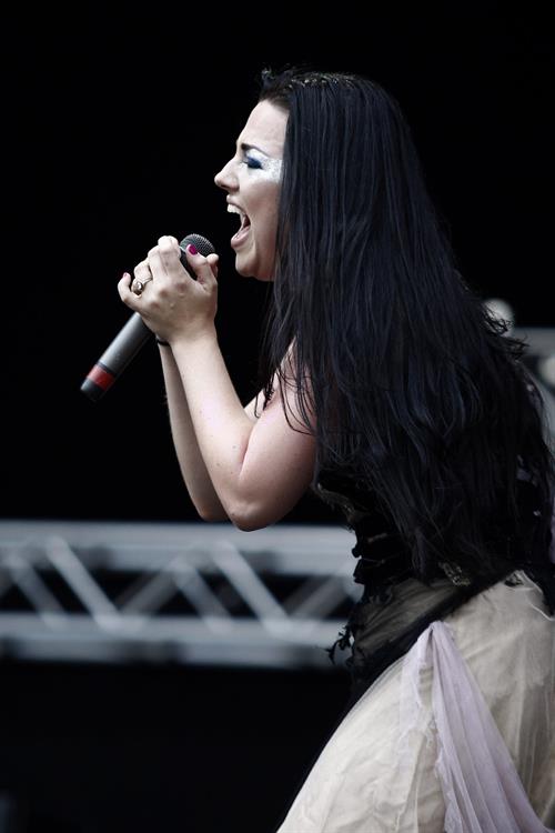Amy Lee - Evanescence perform at the 2012 Heineken Jammin festival on July 6, 2012