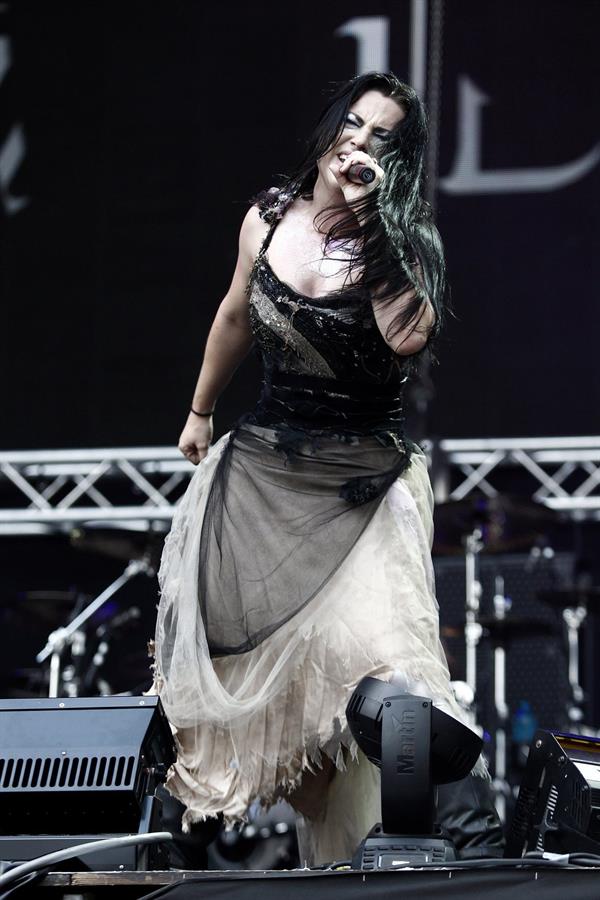 Amy Lee - Evanescence perform at the 2012 Heineken Jammin festival on July 6, 2012