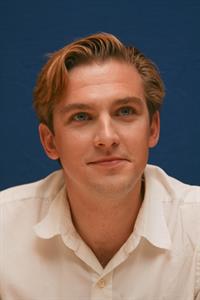 Dan Stevens