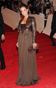 Alicia Keys metropolitan museum of art costume institute benefit 02 05 11 