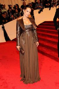 Alicia Keys metropolitan museum of art costume institute benefit 02 05 11 