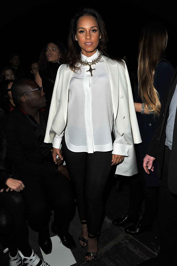 Alicia Keys Paris Fashion Week on March 4, 2012