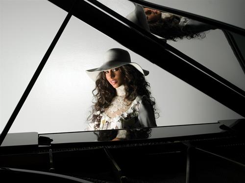 Alicia Keys Thierry Legoues photoshoot 