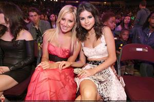 Selena Gomez Nickelodeons 25th Annual Kid's Choice Awards on March 31, 2012