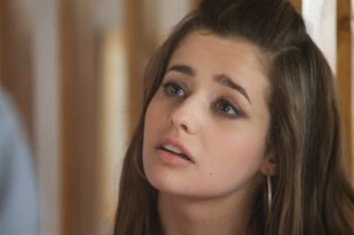 Holly Earl