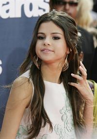 Selena Gomez at the 2011 MTV movie awards in Los Angeles on June 5, 2011