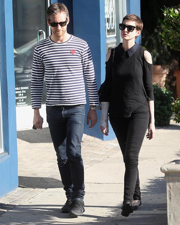 Anne Hathaway shopping in Los Angeles on June 22, 2012