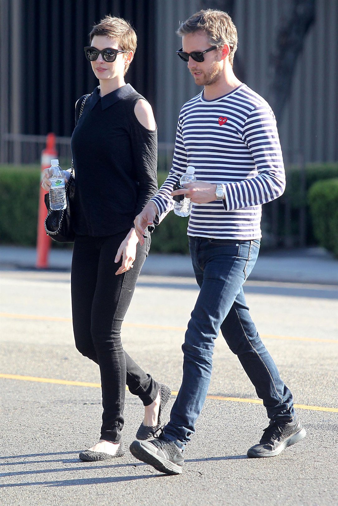 Anne Hathaway shopping in Los Angeles on June 22, 2012