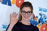 Anne Hathaway attending the Rio Los Angeles premiere on April 10, 2011