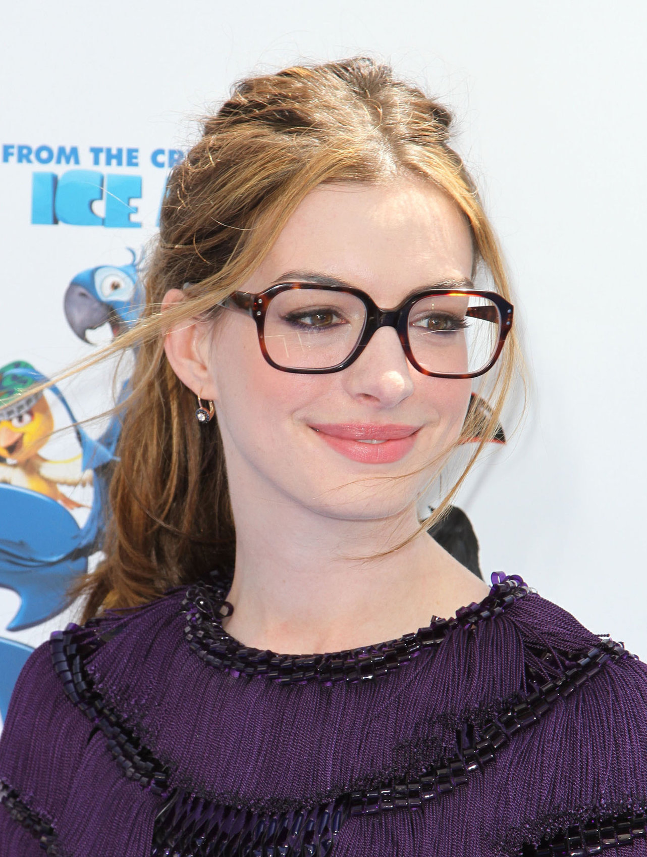 Anne Hathaway attending the Rio Los Angeles premiere on April 10, 2011