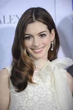 Anne Hathaway Love & Other Drugs screening at the DGA Theater in New York City on November 16, 2010