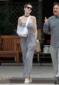 Anne Hathaway out for lunch in Brooklyn New York City on May 30, 2012