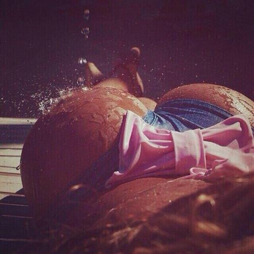 Anonymous in a bikini - ass