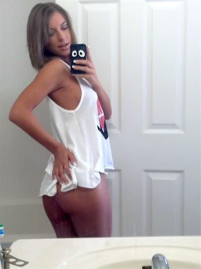 Anonymous taking a selfie and - ass