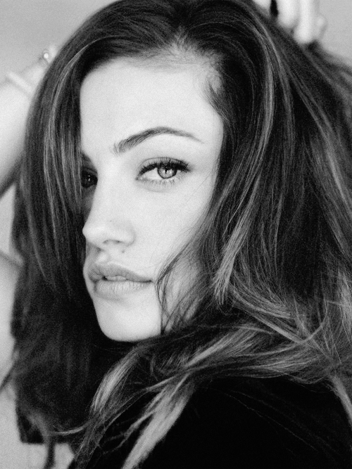 Phoebe Tonkin