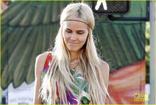 Isabel Lucas
