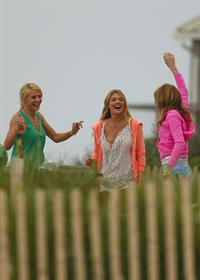 Kate Upton on the set of 'The Other Woman' in NY on June 6, 2013