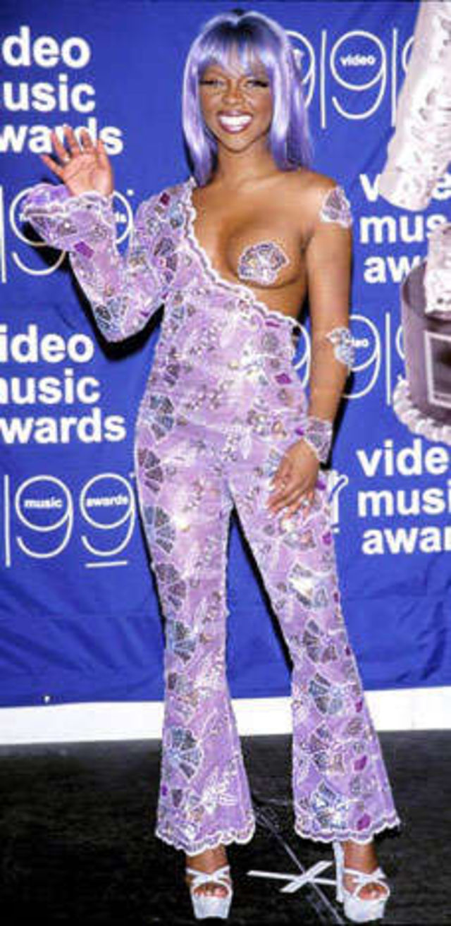 Lil' Kim at the 1999 MTV VMA Awards