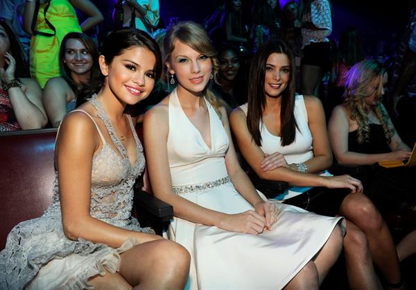 Ashley Greene 2011 Teen Choice Awards on August 7, 2011