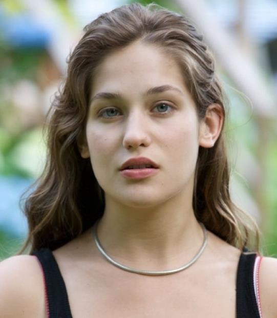 Lola Kirke