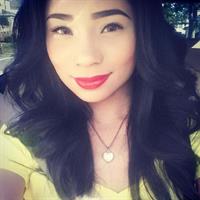 Stephanie George taking a selfie