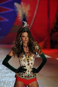 Alessandra Ambrosio in lingerie