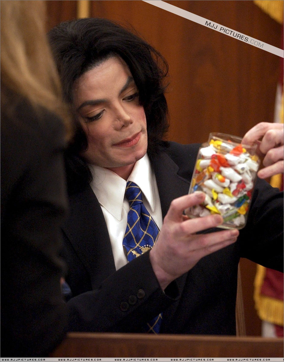 Майкл Джексон 2002 в суде
