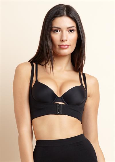 Alice Panikian in lingerie