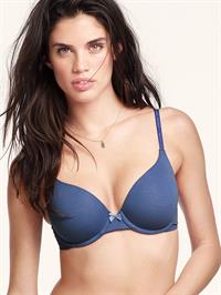 Sara Sampaio in lingerie