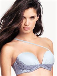 Sara Sampaio in lingerie