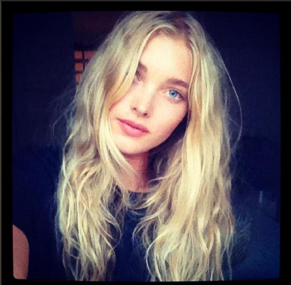 Elsa Hosk taking a selfie