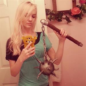 Lyz Brickley - Diablo Crusader Cosplay