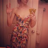 Lyz Brickley taking a selfie