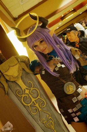 Lyz Brickley - Castanic Slayer Cosplay