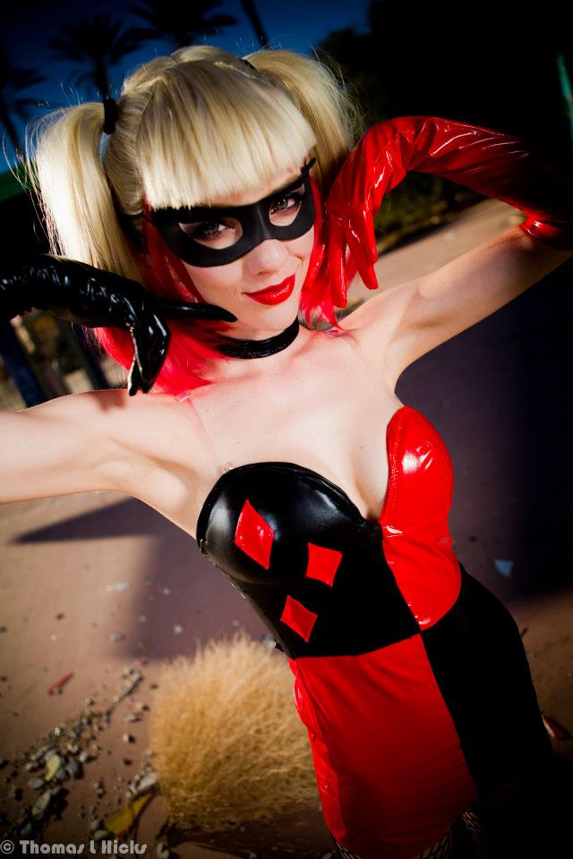 Lyz Brickley - Harley Quinn Cosplay